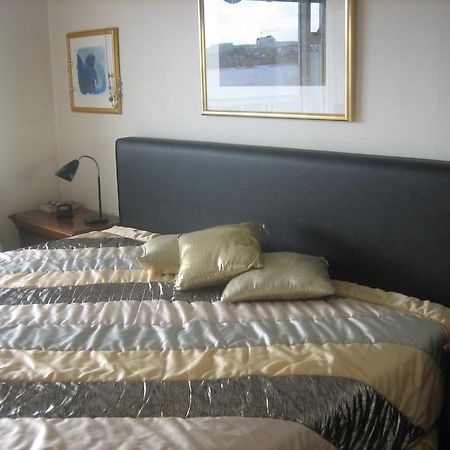 Guesthouse Bina Рейкявик Екстериор снимка