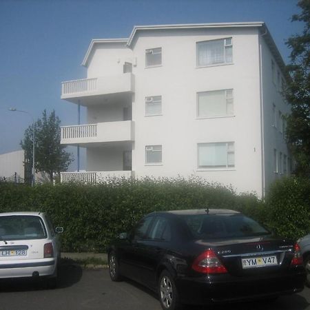 Guesthouse Bina Рейкявик Екстериор снимка