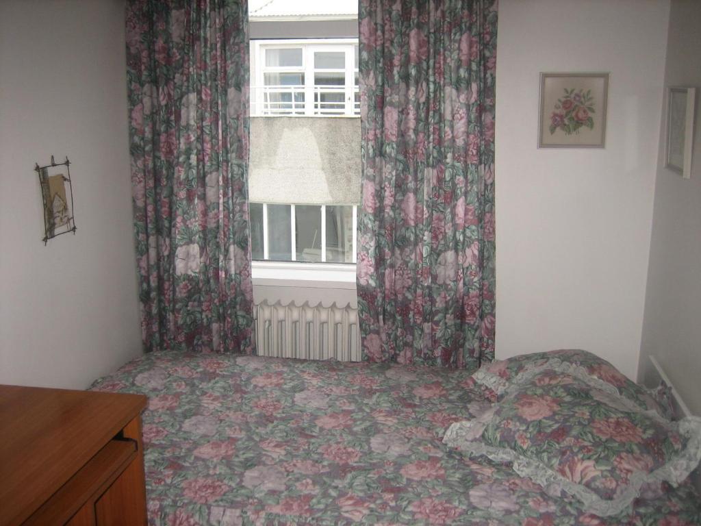 Guesthouse Bina Рейкявик Стая снимка