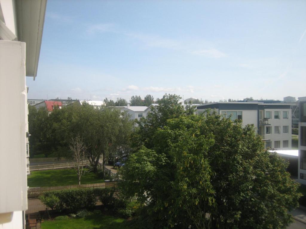 Guesthouse Bina Рейкявик Екстериор снимка