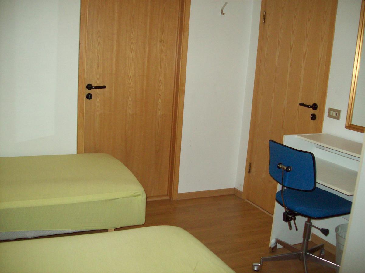 Guesthouse Bina Рейкявик Стая снимка